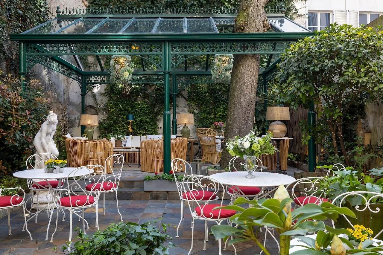 Hotel Des Marronniers Paris 3*,