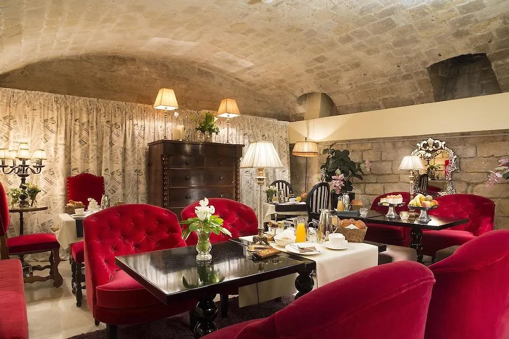 Hotel Des Marronniers Paris 3*,