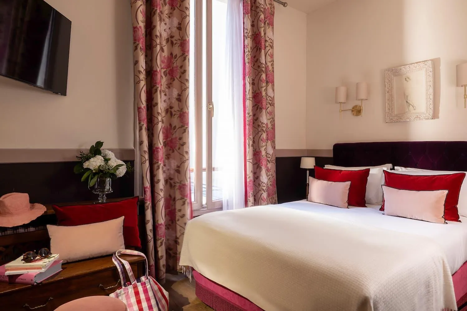 Hotel Des Marronniers Paris 3*,