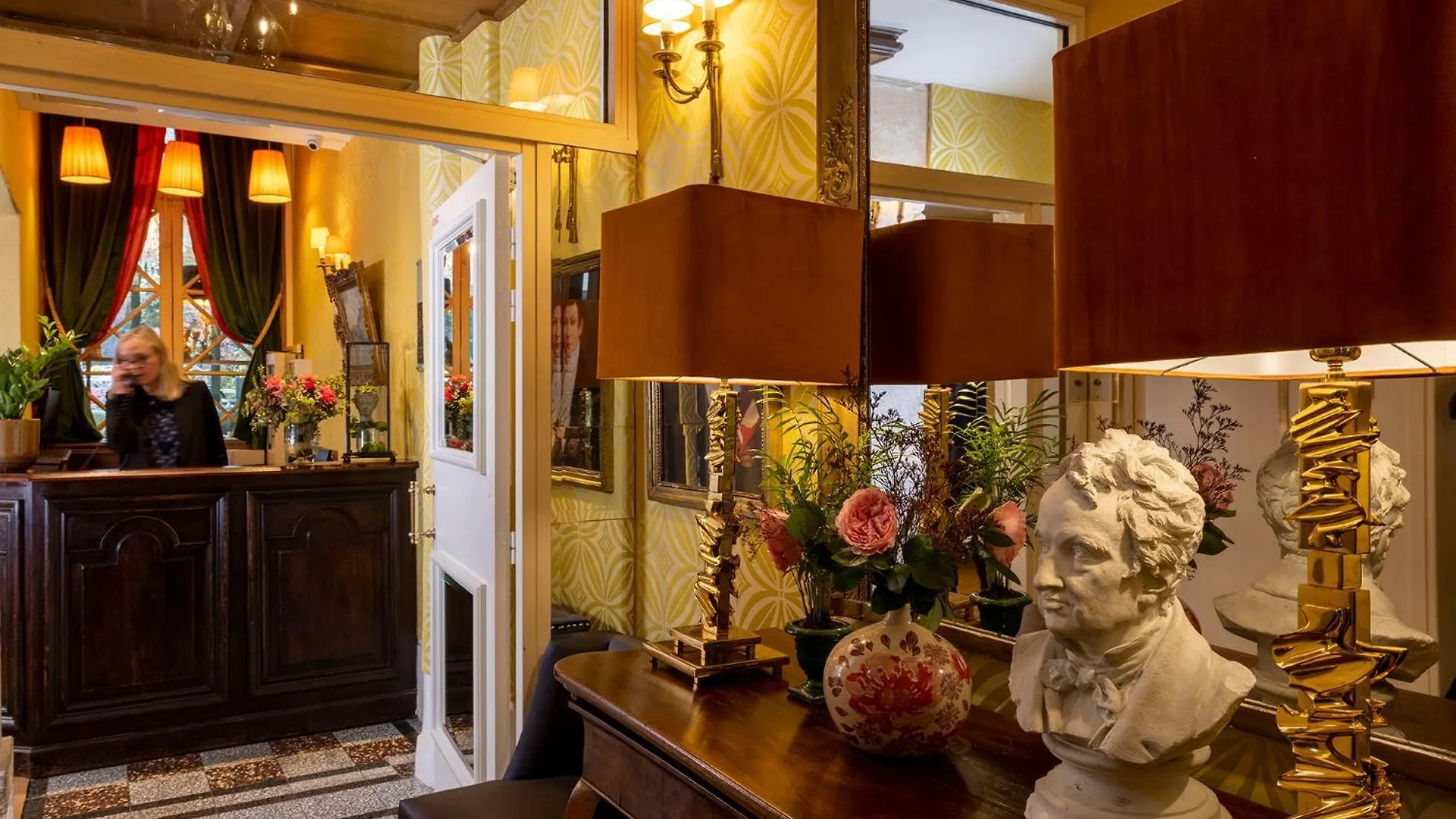 Hotel Des Marronniers Paris